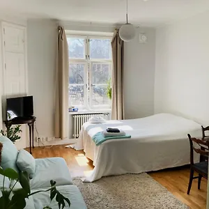 Bright One-room Studio In The Heart Of Kallio Helsinki
